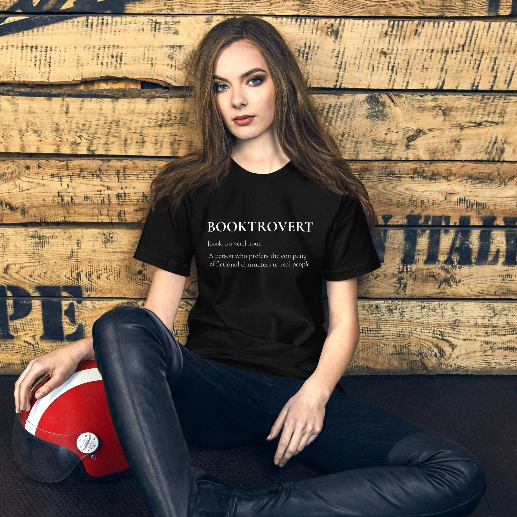 Booktrovert T-shirt