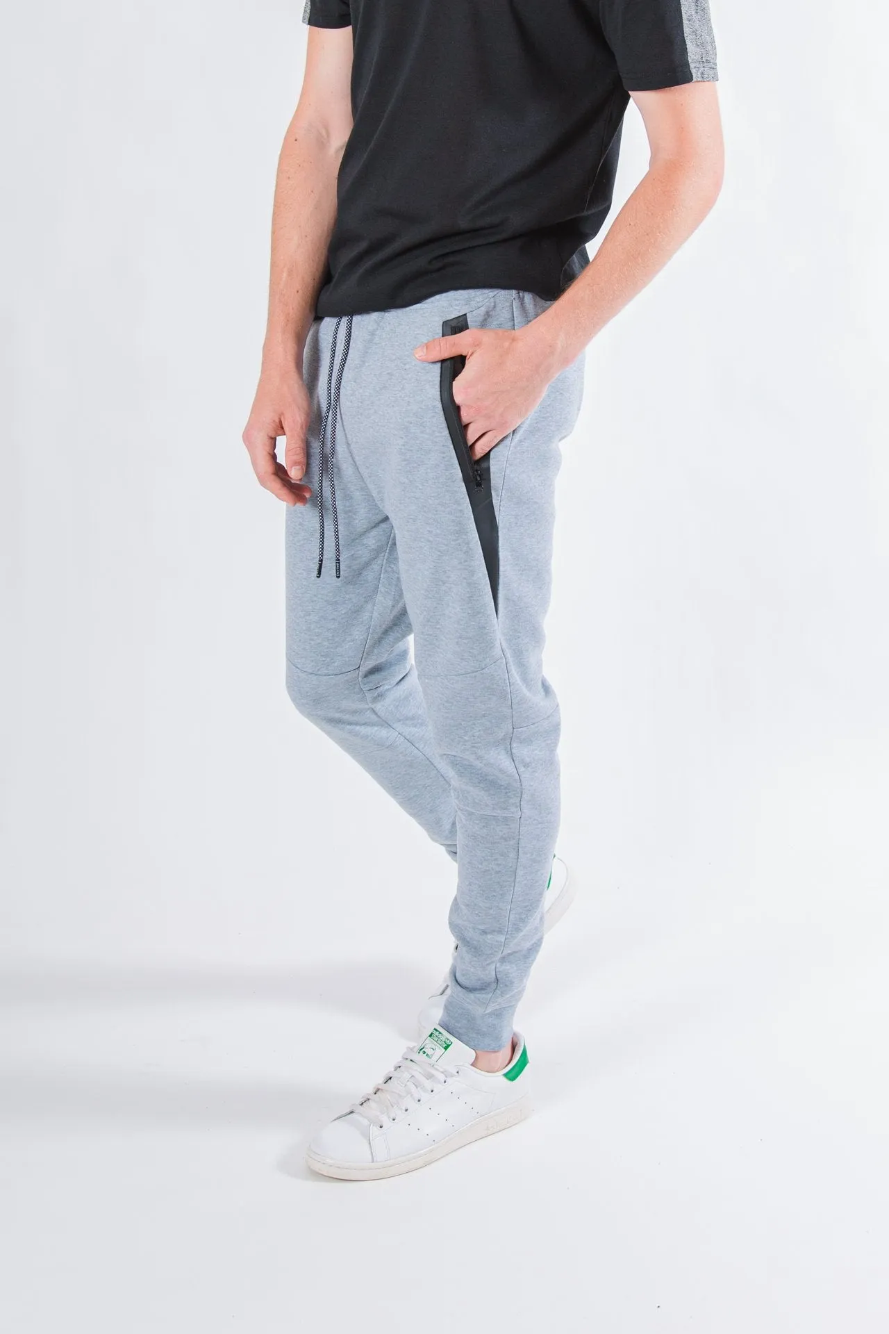 Diagonal Heat Seal Fleece Jogger Pants