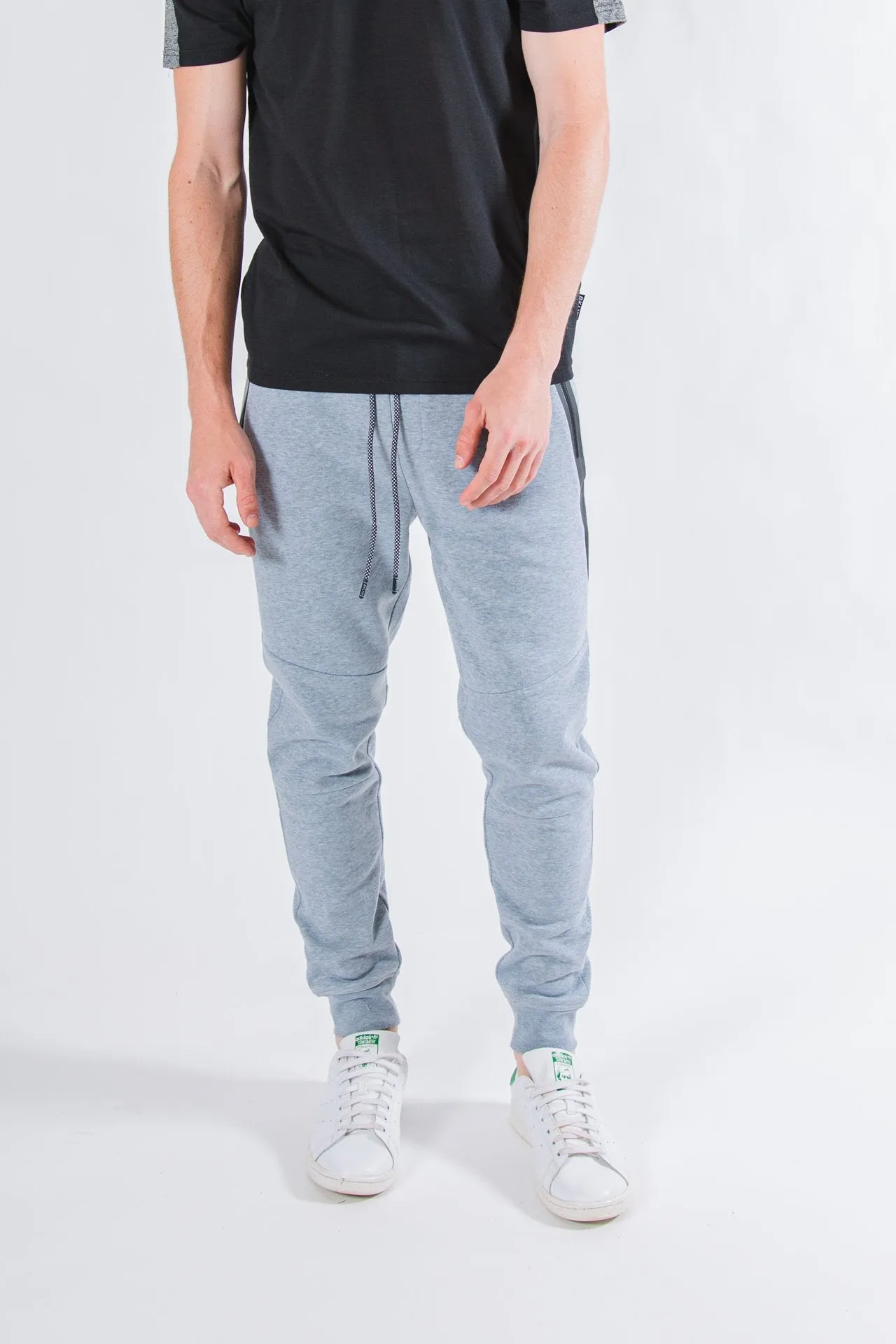 Diagonal Heat Seal Fleece Jogger Pants