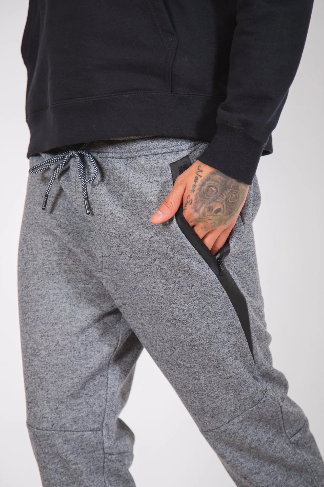Diagonal Heat Seal Fleece Jogger Pants