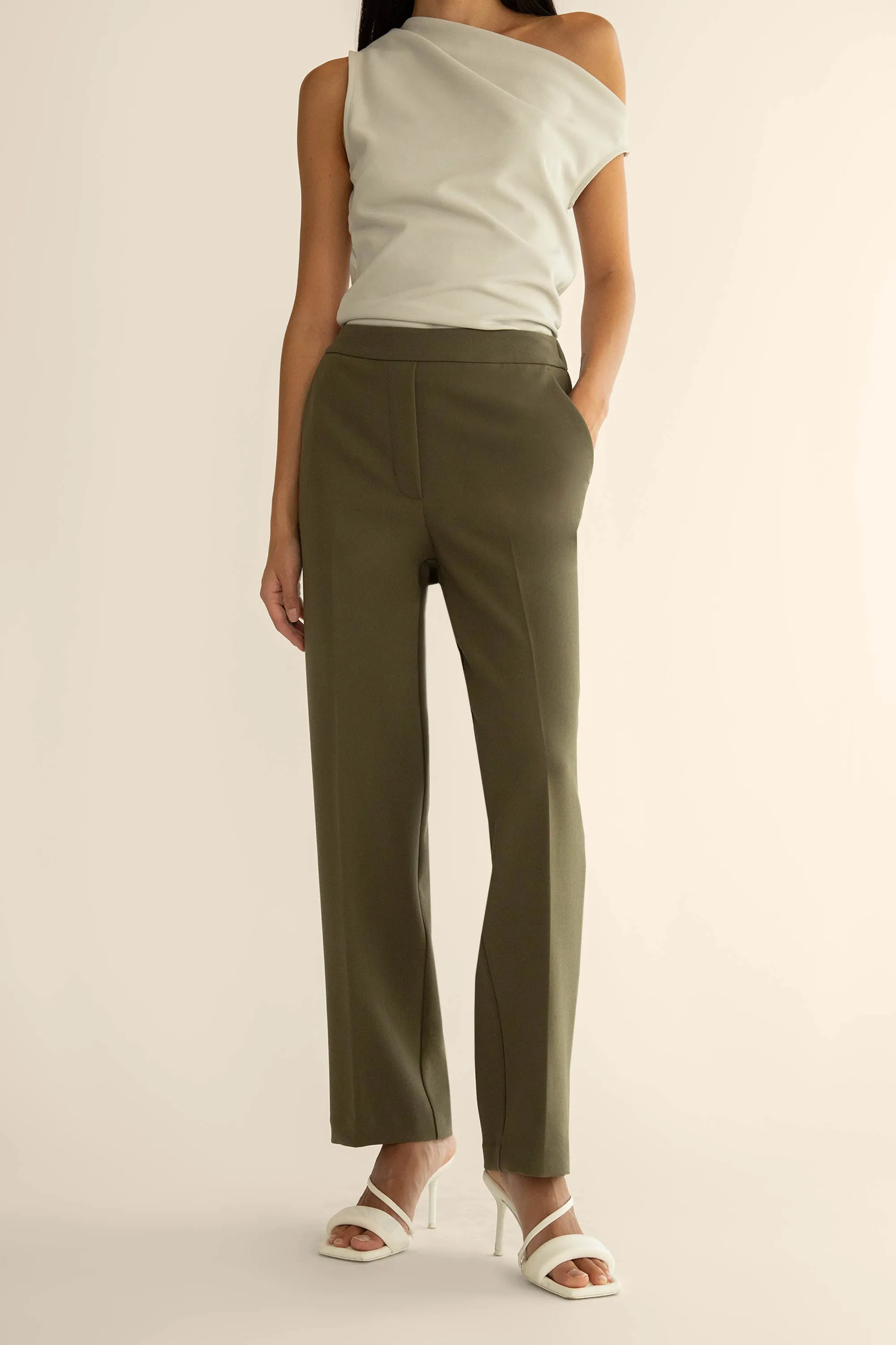 ELASTIC WAIST TAPERED PANT