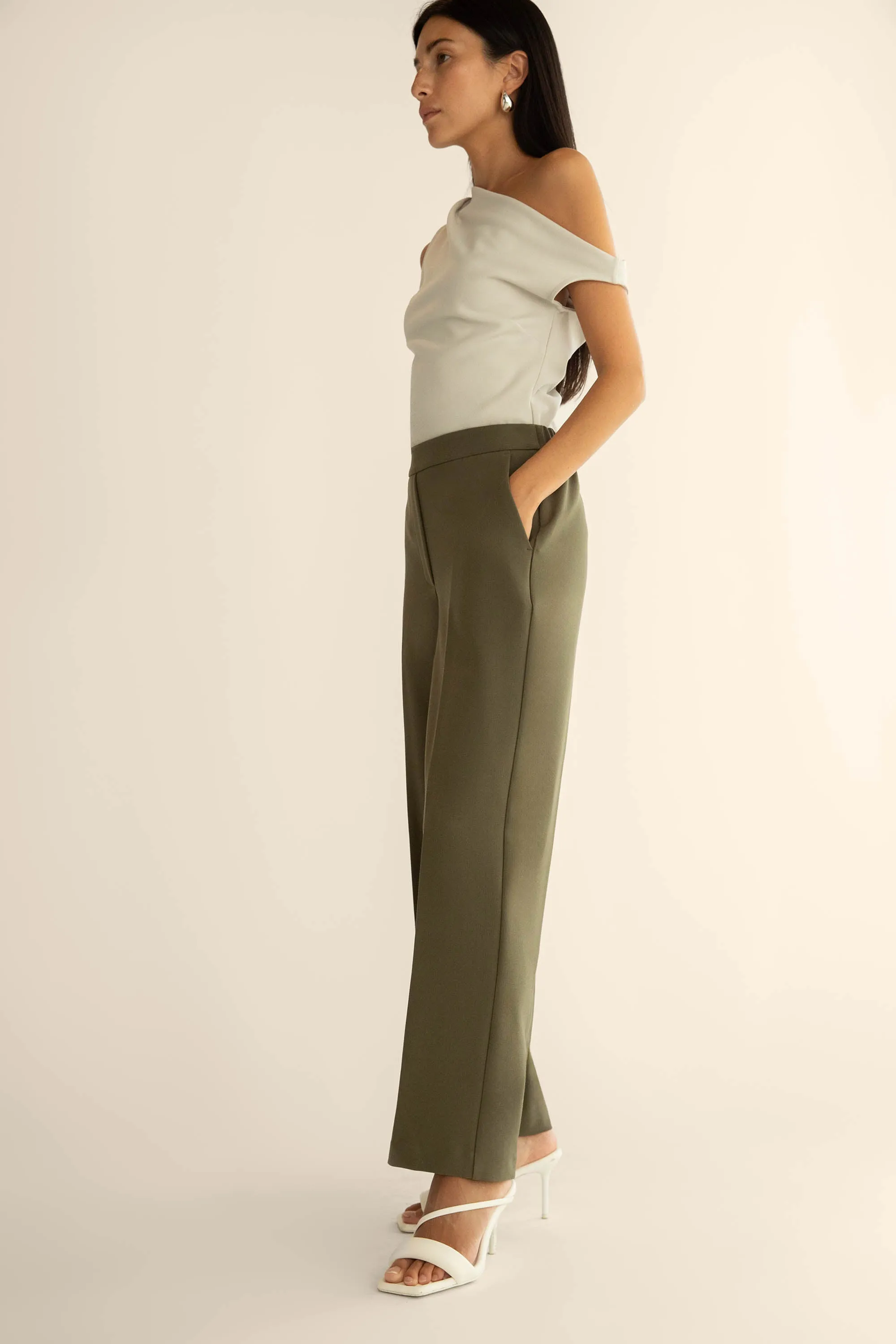 ELASTIC WAIST TAPERED PANT