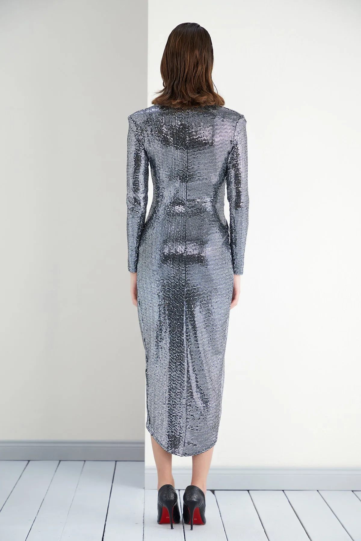 Glimmering Sequin Midi Dress in Silver