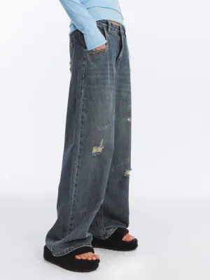 Hole Washed Straight Jeans
