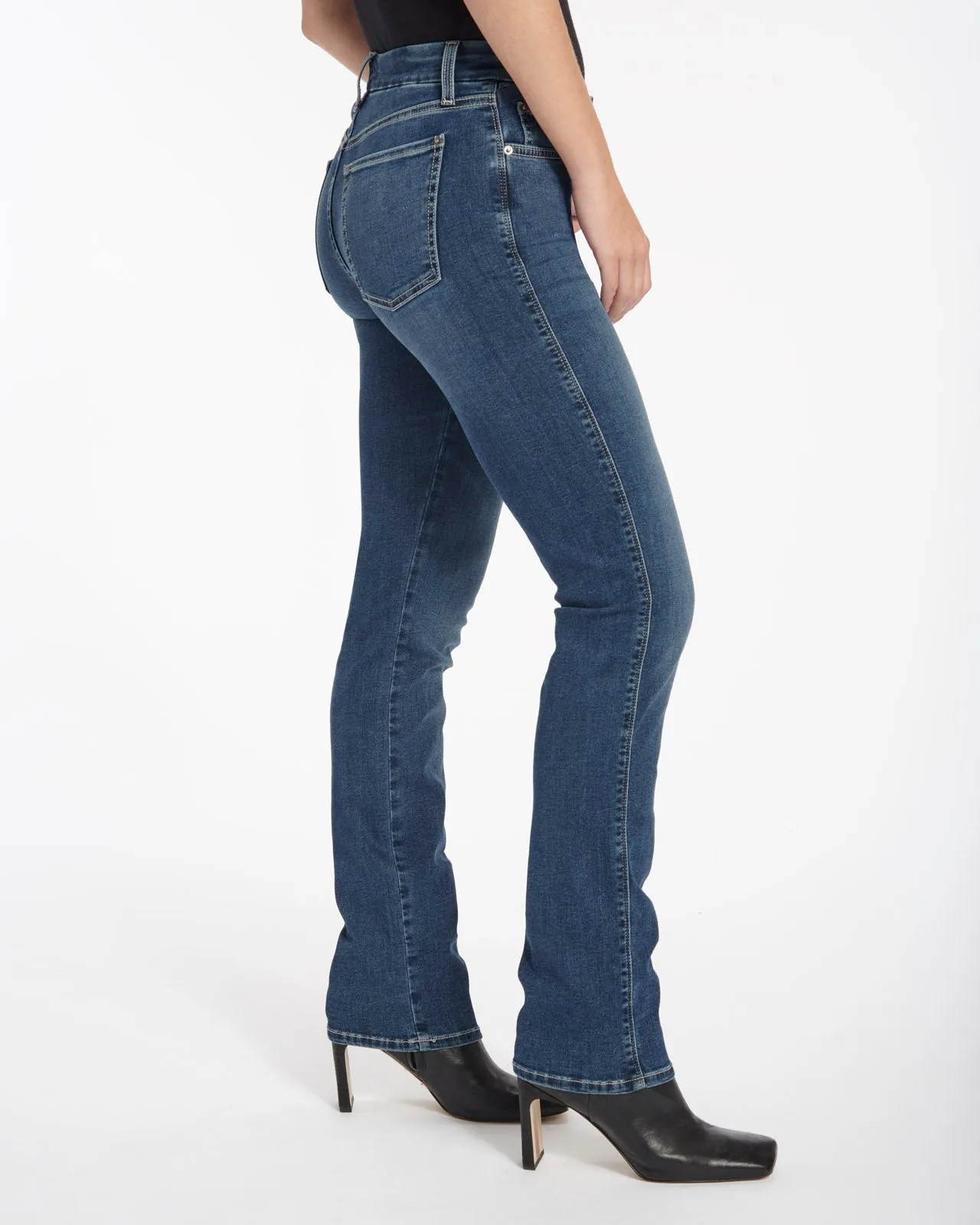 Mid-Rise Straight Jean