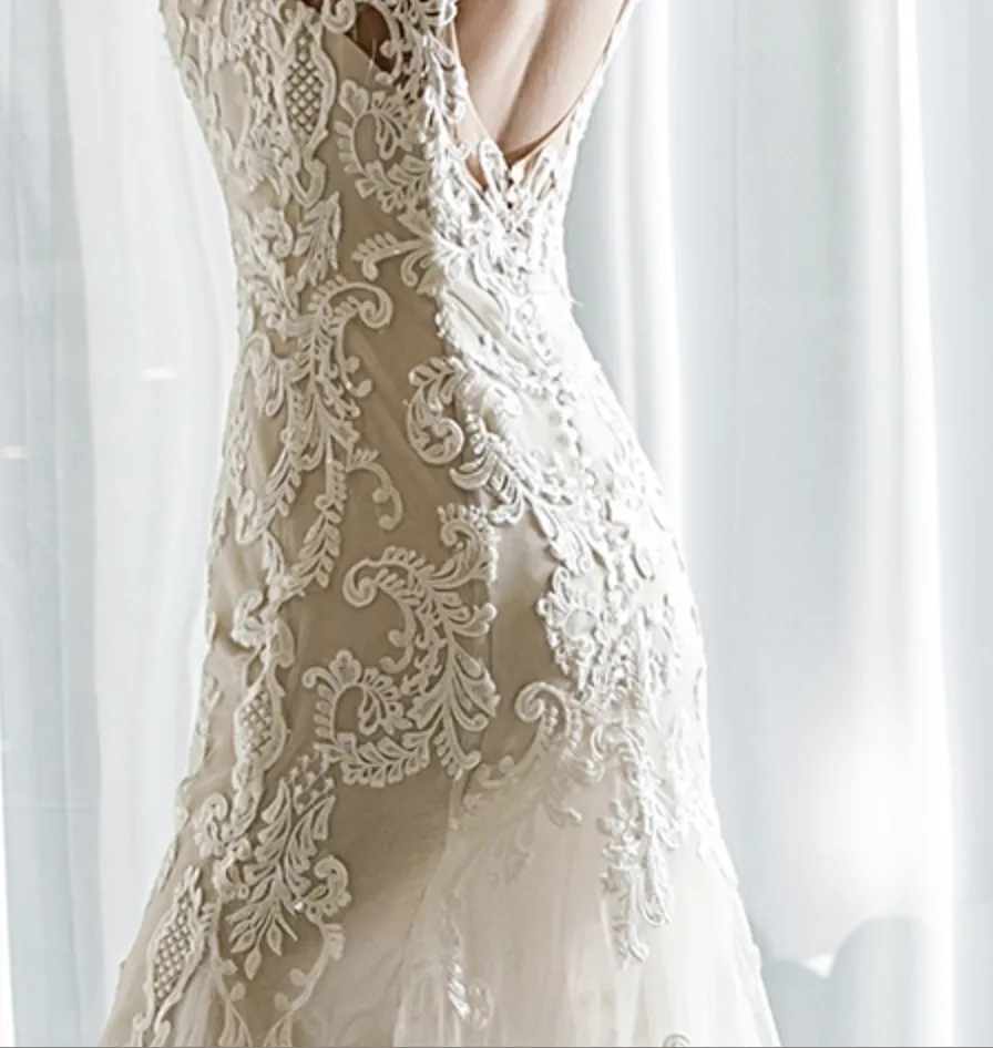 Vintage Lace Fit and Flare Wedding Dress With Court Train