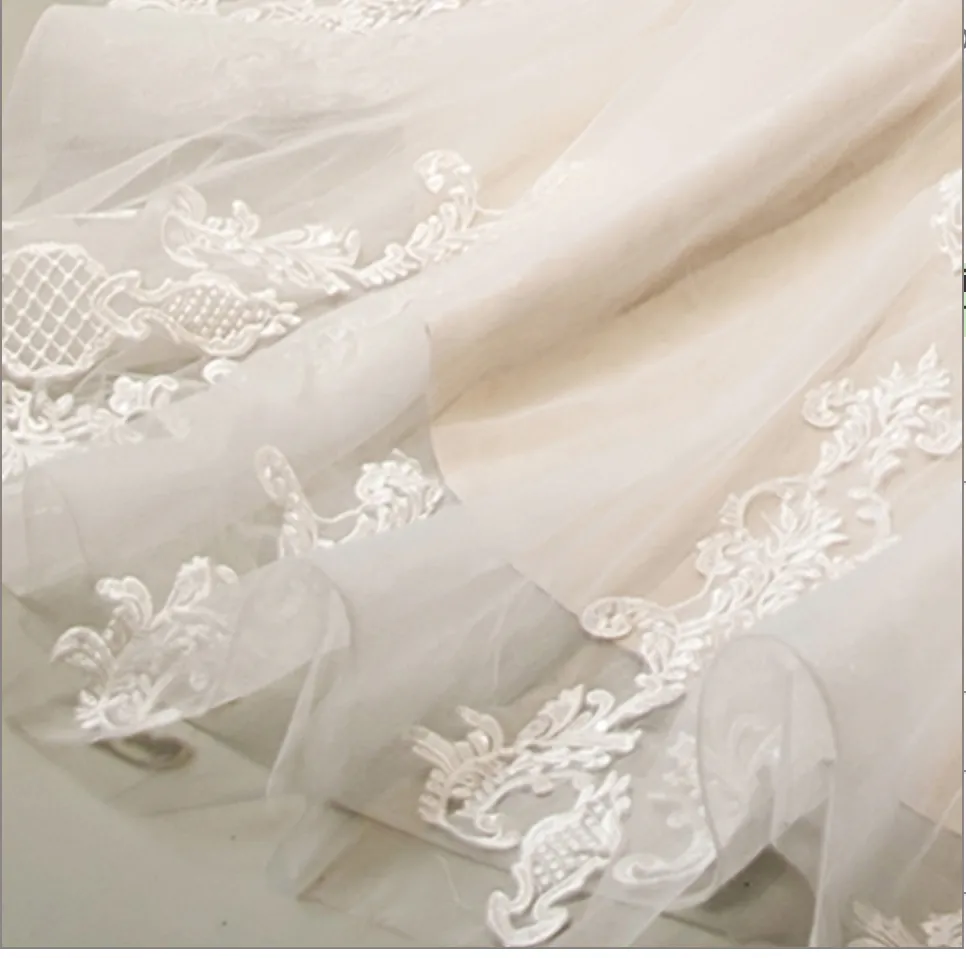 Vintage Lace Fit and Flare Wedding Dress With Court Train
