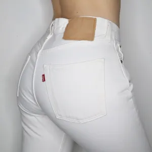 White 501 Levi's Jeans (S-M)